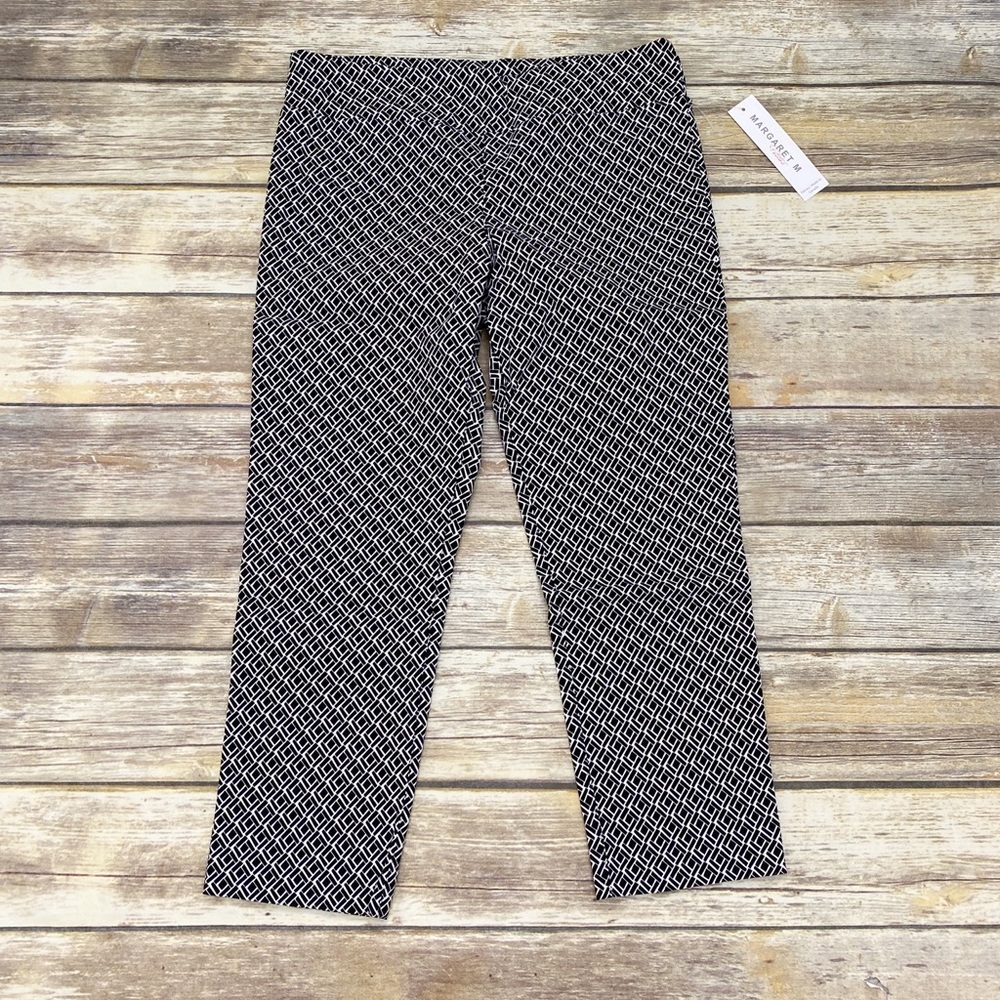 Margaret M Black and White Print Cropped Slimming Pull on Pants Petite